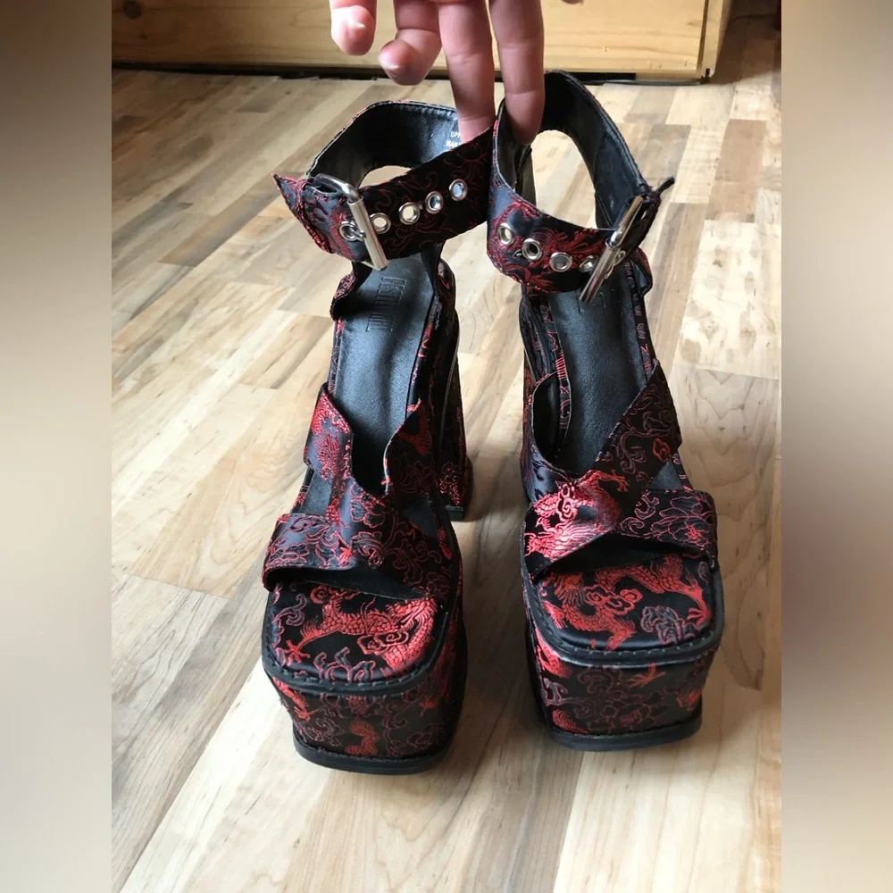 Platform Heels - Picture 5 of 9